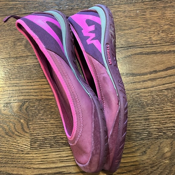 Merrill 8 Vibrant Pink Women's Shoes - Picture 3 of 3